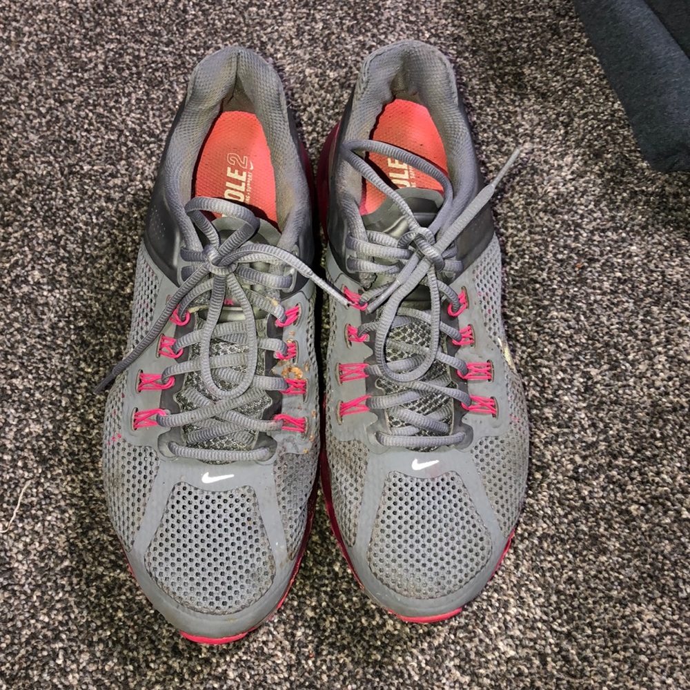 nike tennis shoes